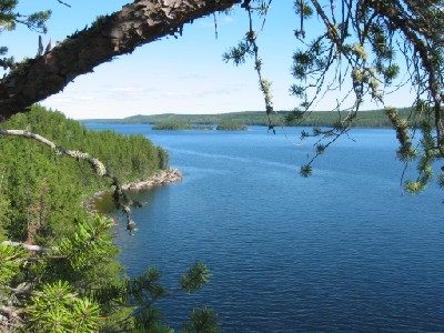 View of Pineneedle Lake from cliff.